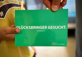Postkarte mit Text: Glücksbringer gesucht. Foto: Stadt Oldenburg