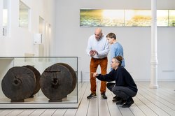 Besuchende im Landesmuseum Natur und Mensch Oldenburg. Foto: Studio 3x3 Besuchende im Landesmuseum Natur und Mensch Oldenburg. Foto: Studio 3x3