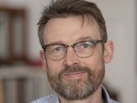 Portraitfoto des Schriftstellers Christoph Peters. Foto: Peter von Felbert Portraitfoto des Schriftstellers Christoph Peters. Foto: Peter von Felbert