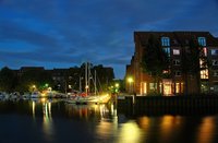 Abend über dem Wendehafen. Foto: Hans-Jürgen Zietz