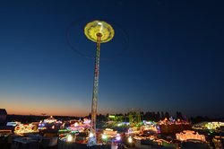 Der Oldenburger Kramermarkt in der blauen Stunde. Foto: Hans-Jürgen Zietz