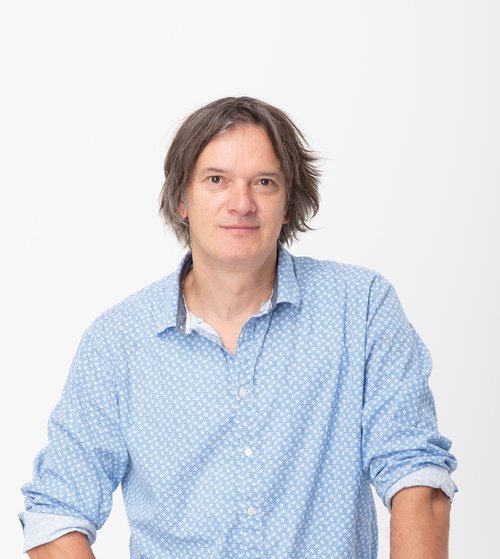 Foto: Studio B Überzeugte die Jury mit seiner Arbeit: Der Bremer Bildhauer Amir Omerović. Foto: Studio B