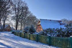 Winterspaziergang auf dem Denkmalweg in Bümmerstede. Foto: Hans-Jürgen Zietz