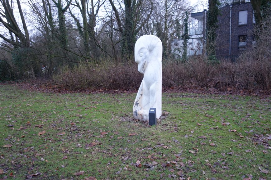 Eines der frisch gereinigten Werke am Flötenteich: „Cachaya Condor“, Isidro Gutiérrez Alfaro, 1979. Foto: Stadt Oldenburg