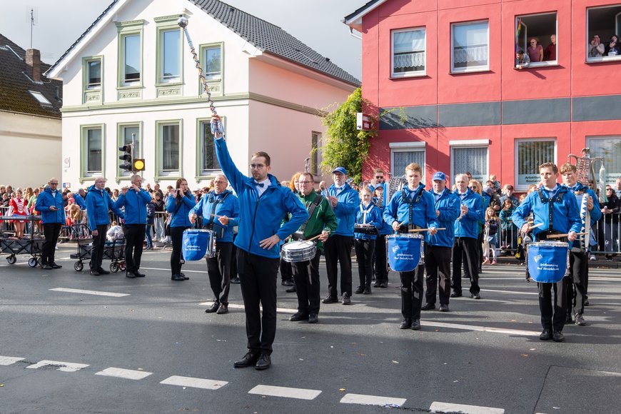 Spielmannszug beim Festumzug. Foto: Sascha Stüber