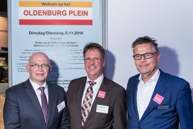 Zum Netzwerken auf dem „Oldenburg Plein“ trafen sich (v.l.): H. Staghouwer, Regionalminister Provinz Groningen, K. Wegling, Leiter Wirtschaftsförderung, und D. Koolman, Leiter Wirtschaftsförderung Groningen. Foto: Daniel Penschuck