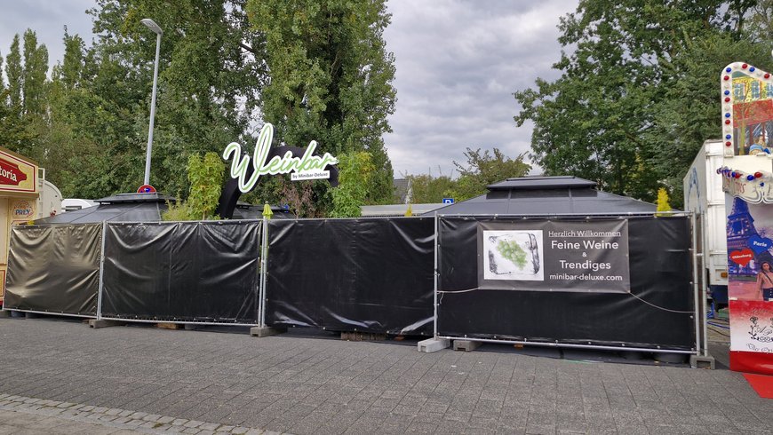 Der Aufbau der Weinbar am 23. September 2024. Foto: Stadt Oldenburg