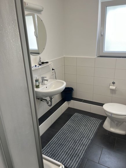 Badezimmer in der Jugendwohnung. Foto: Stadt Oldenburg