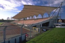 Blick auf die Haupttribüne des Marschwegstadions. Foto: Stadt Oldenburg