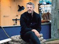 Portraitfoto des Schriftstellers Mathijs Deen. Foto: Mathias Bothor/Photoselection Portraitfoto des Schriftstellers Mathijs Deen. Foto: Mathias Bothor/Photoselection