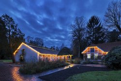 Weihnachtsstimmung im Oldenburger Schlossgarten. Foto: Hans-Jürgen Zietz