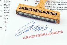 Stempel Arbeitserlaubnis. Foto: Gina Sanders/Fotolia.com