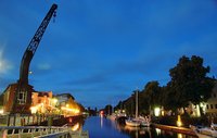 Blaue Stunde am Stadthafen. Foto: Hans-Jürgen Zietz