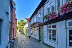 Sommerspaziergang durch die Oldenburger Altstadt. Foto: Hans-Jürgen Zietz Sommerspaziergang durch die Oldenburger Altstadt. Foto: Hans-Jürgen Zietz