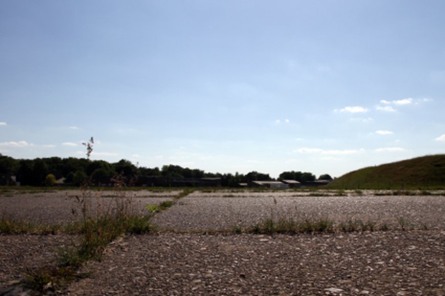 Betonfläche mit Rasen. Foto: Stadt Oldenburg