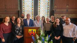 Im Juni empfing Bürgermeisterin Petra Averbeck (Mitte) eine Delegation aus Mateh Asher im Rathaus. Foto: Sascha Stüber Im Juni empfing Bürgermeisterin Petra Averbeck (Mitte) eine Delegation aus Mateh Asher im Rathaus. Foto: Sascha Stüber