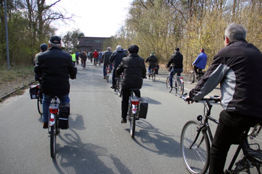 Bürgerinnen und Bürger bei der Fahrradtour. Foto: Stadt Oldenburg