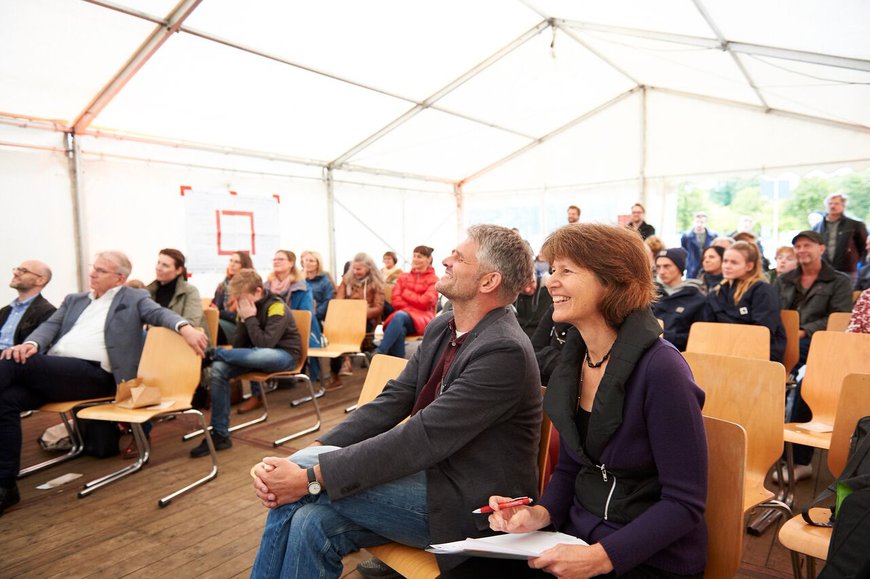 Foto- und Bilderwerk Robert Uhde und Ina Lehnert-Jenisch vom Organisationsteam. Foto: Foto- und Bilderwerk