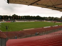 Spielfeld im Marschwegstadion. Foto: Rolf Scharfenberg