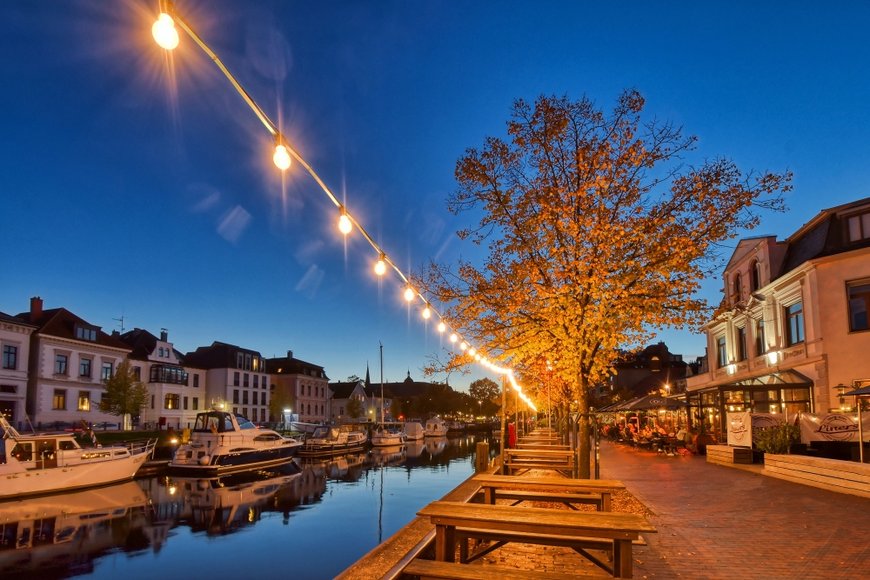 Hans-Jürgen Zietz Herbstabend am Oldenburger Stadthafen. Foto: Hans-Jürgen Zietz