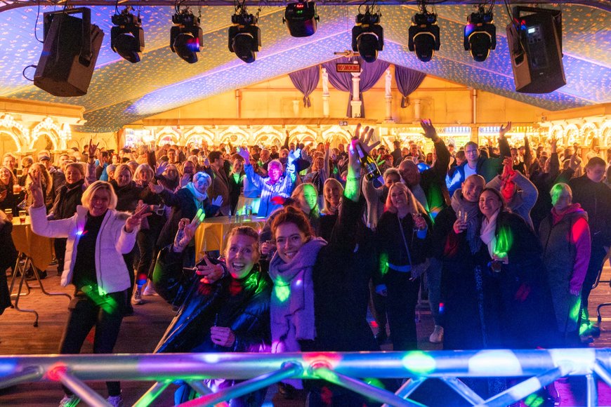 Sascha Stüber Die Caesars Dancing Hall auf dem Kramermarkt 2024. Foto: Sascha Stüber