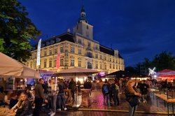 Oldenburger Bierfest 2024 auf dem Schlossplatz. Foto: Hans-Jürgen Zietz