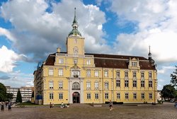 Oldenburger Schloss. Foto: Mittwollen und Gradetchliev