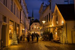 Die Oldenburger Innenstadt in der Vorweihnachtszeit. Foto: Hans-Jürgen Zietz Die Oldenburger Innenstadt in der Vorweihnachtszeit. Foto: Hans-Jürgen Zietz
