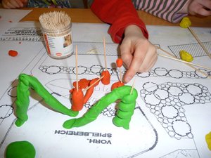 Modellbau bei der Kinderbeteiligung. Foto: Stadt Oldenburg Modellbau bei der Kinderbeteiligung. Foto: Stadt Oldenburg