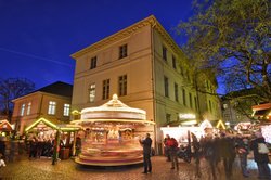 Kinderkarussell am Schlossplatz. Foto: Hans-Jürgen Zietz