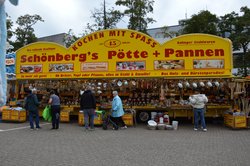 Schönbergs Pötte und Pannen stehen auch auf dem Kramermarkt. Foto: Stadt Oldenburg Schönbergs Pötte und Pannen stehen auch auf dem Kramermarkt. Foto: Stadt Oldenburg
