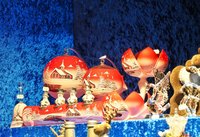 Weihnachtliche Glaskugeln auf dem Oldenburger Lamberti-Markt