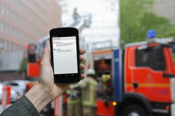 Die Listenansicht der KATWARN-App zeigt Warnungen an. Foto: Matthias Heyde/Fraunhofer FOKUS Die Listenansicht der KATWARN-App zeigt Warnungen an. Foto: Matthias Heyde/Fraunhofer FOKUS