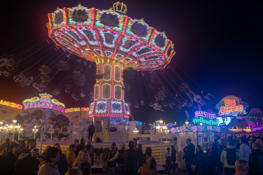 Der Wellenflug auf dem Kramermarkt 2023. Foto: Sascha Stüber