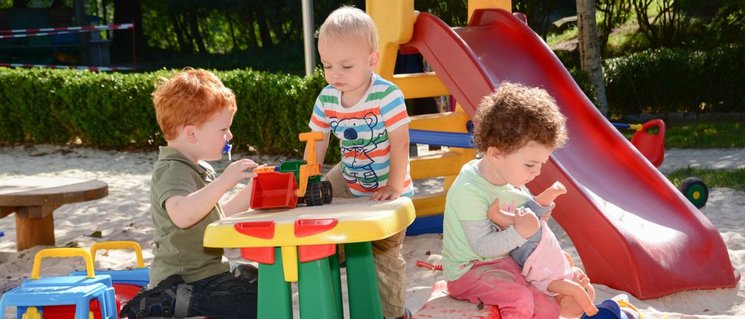 Spielende Kinder. Foto: Stadt Oldenburg