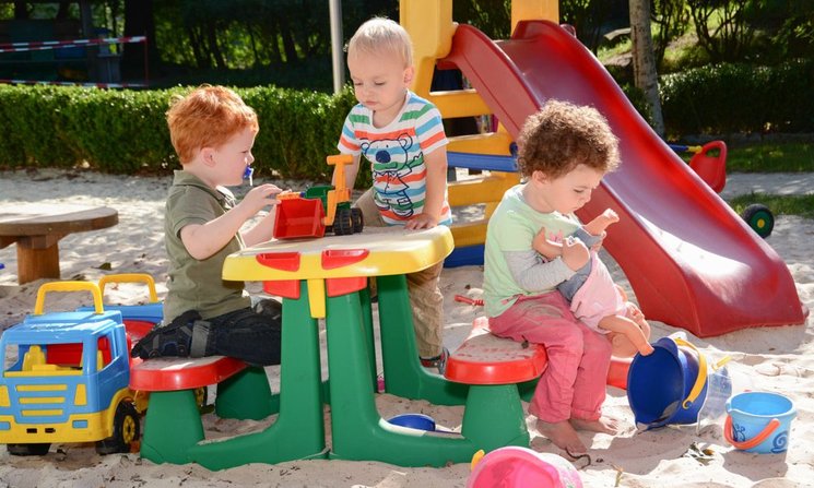 Spielende Kinder. Foto: Stadt Oldenburg