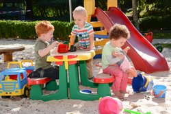 Spielende Kinder. Foto: Stadt Oldenburg