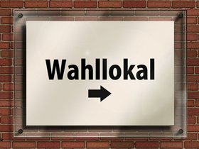 Wandschild mit der Aufschrift Wahllokal und einem Pfeil nach rechts. Foto: Gerd Altmann/Pixabay.com