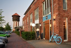 Der Oldenburger Wasserturm am Stau. Foto: Hans-Jürgen Zietz