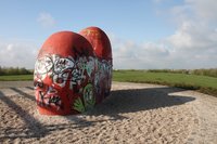 Blick auf bemalten Stein auf dem Utkiek. Foto: Stadt Oldenburg