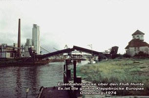 Eisenbahnklappbrücke. Foto: Peter Lerche