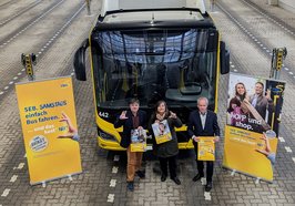 Samstags ist ab 2025 kein Ticket nötig: (von links) Morell Predoehl, Christine-Petra Schacht und Ralph Wilken stellen die Aktion „Samstags einfach Bus fahren“ vor. Foto: VWG 