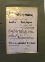 Ehrenbürgerurkunde von Karl Jaspers. Foto: Stadt Oldenburg Ehrenbürgerurkunde von Karl Jaspers. Foto: Stadt Oldenburg
