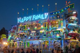 Das Laufgeschäft „Happy Family“ beim Kramermarkt 2018. Foto: Sascha Stüber
