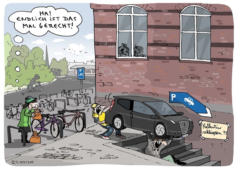 Cartoon mit einer Person, die ihr Auto zum Parken in einen Keller trägt, während ein Fahrrad draußen parkt. Illustration: Hannes Mercker