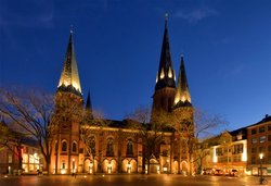 Blick auf die Lamberti-Kirche in den frühen Abendstunden. Foto: Hans-Jürgen Zietz