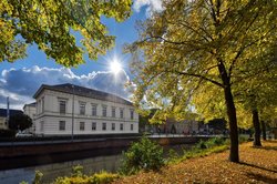 Die Oldenburger Innenstadt im goldenen Oktober. Foto: Hans-Jürgen Zietz