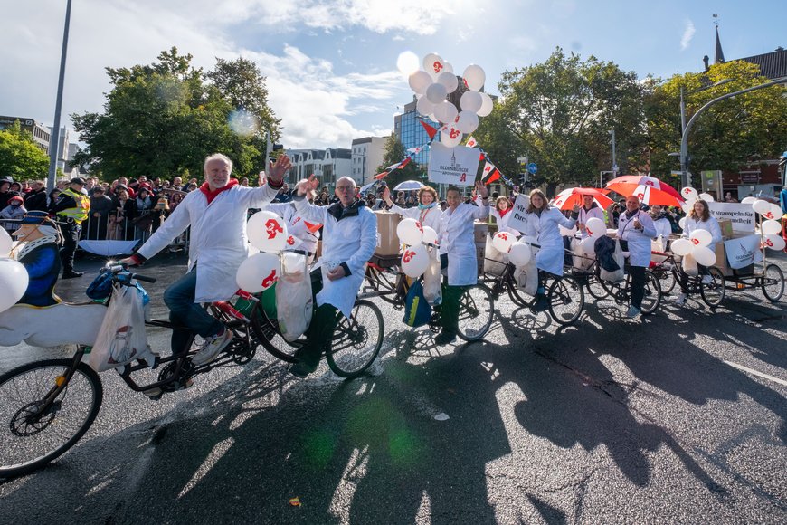 Teilnehmende am Festumzug. Foto: Sascha Stüber