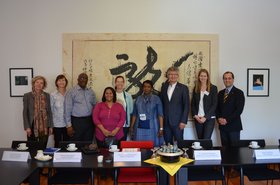 Gruppenbild der hochrangigen Kultur-Delegation aus der südafrikanischen Provinz Eastern Cape mit Vertreterinnen und Vertreter der Stadt Oldenburg. Foto: Stadt Oldenburg