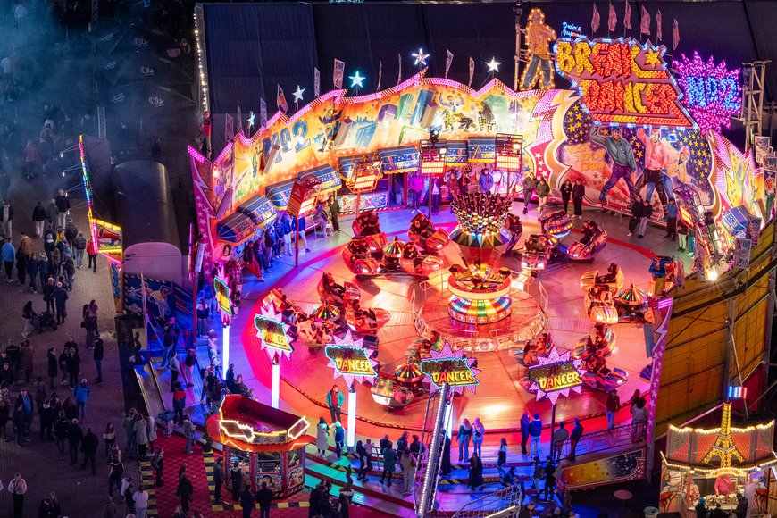 Sascha Stüber Der Break Dancer No. 2 auf dem Kramermarkt 2024. Foto: Sascha Stüber